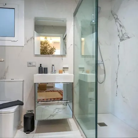 Luxury 4-bedrooms In Rambla De Catalunya * ברצלונה