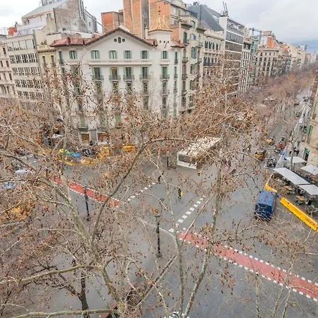 Luxury 4-bedrooms In Rambla De Catalunya דירה
