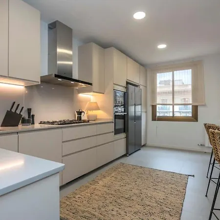 Luxury 4-bedrooms In Rambla De Catalunya Appartement